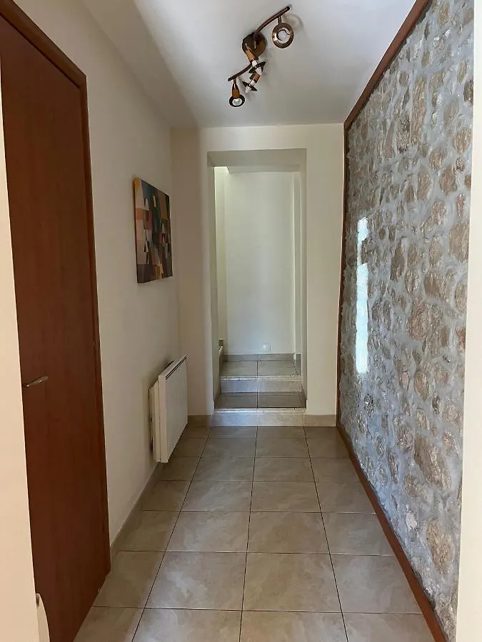 Eden Cap : A Delightful Villa Lodges 11 Adults Just One Km Away From Monte Carlo Station Beausoleil